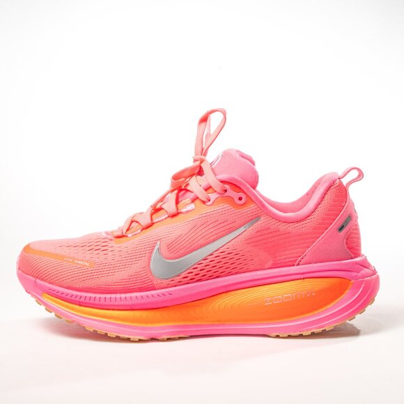 LIMITED EDITION Race Series After Dark Tour Size 7 Nike Vomero 18 Digital Pink W - Picture 2 of 8